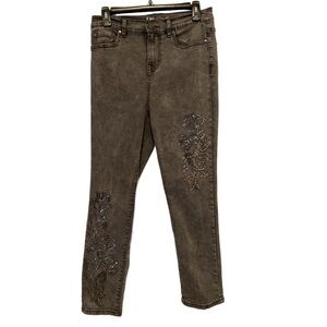 DG2 By Diane Gilman Classic Stretch Embellished 5 Pkt Jeans Gray Snow 6